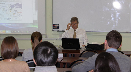 Президент Ассоциации CFA Russia Нил Визерс читает лекции в Банковском институте ВШЭ
