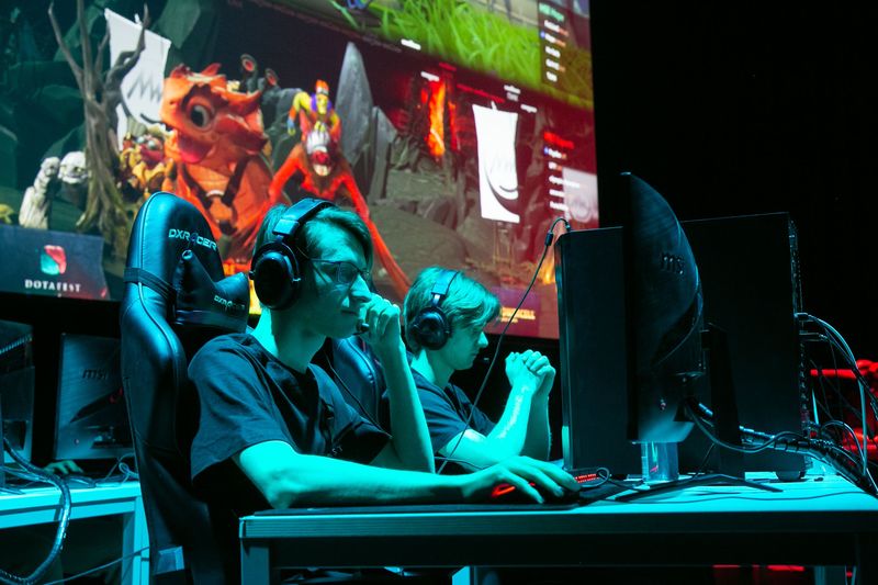 Student Esports in Russia: The Growing Popularity and Prospects of Phygital Sports
