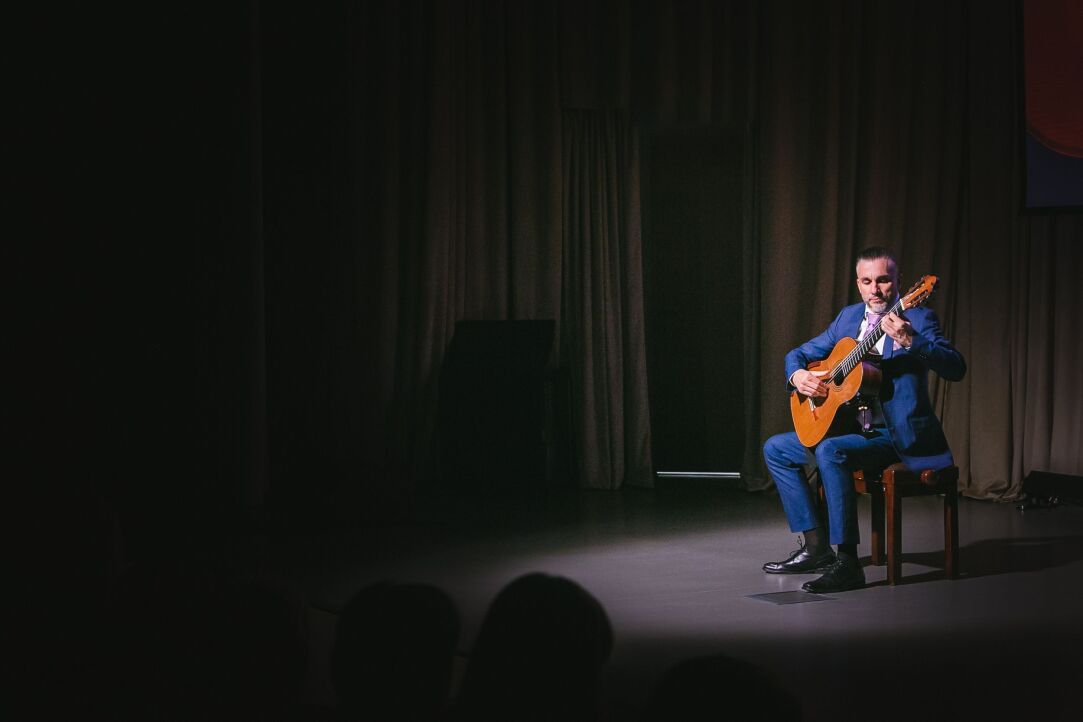 ‘During the Concert, I Experienced a Feeling of Lightness’: Artyom Dervoed Performs at HSE University