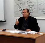 заместитель декана факультета мировой экономики и мировой политики Андрей Суздальцев