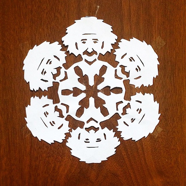 Bonus: paper snowflakes at the Department of Mathematical Economics and Econometrics. Photo: @machecka