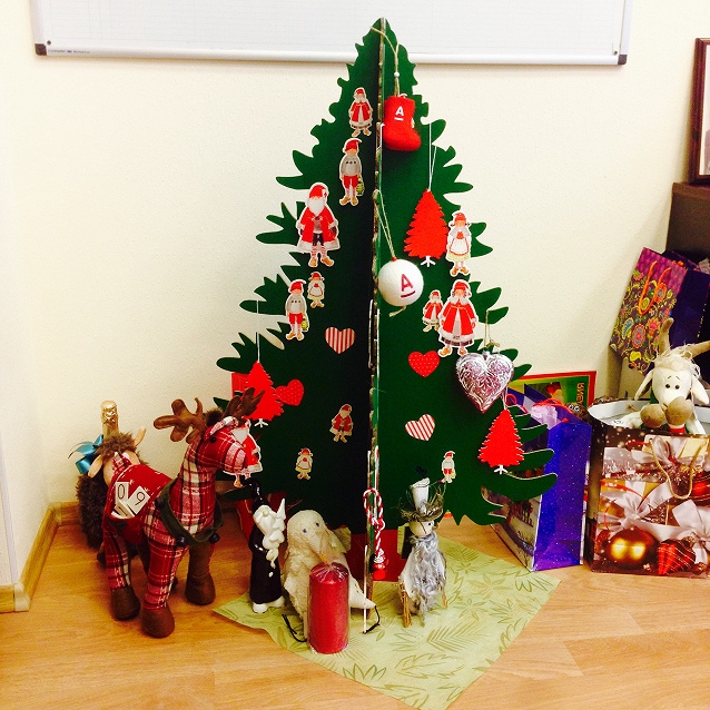 New Year tree at the office of HSE Academic Secretary Natalia Savelieva