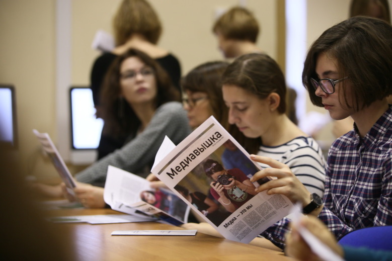 Иллюстрация к новости: «Журналистика» и «Медиакоммуникации» провели День открытых дверей