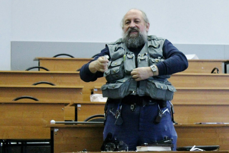 Анатолий Вассерман на турнире «Интеллектуальная ворона» в 2013 году
