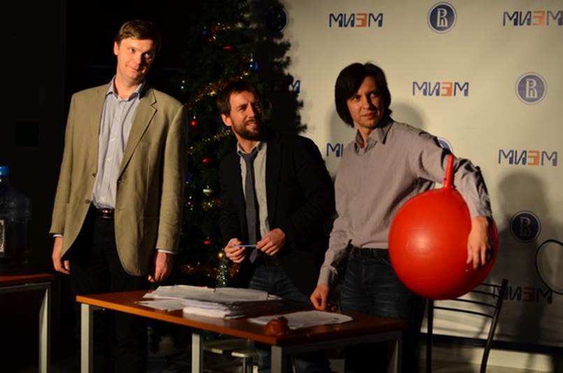 С третьего модуля в студенческой оценке преподавания участвует весь университет Иллюстрация к новости: С третьего модуля в студенческой оценке преподавания участвует весь университет