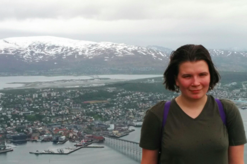 Иллюстрация к новости: Лыжи, вязание и северное сияние: рассказ о стажировке в Арктическом университете Норвегии