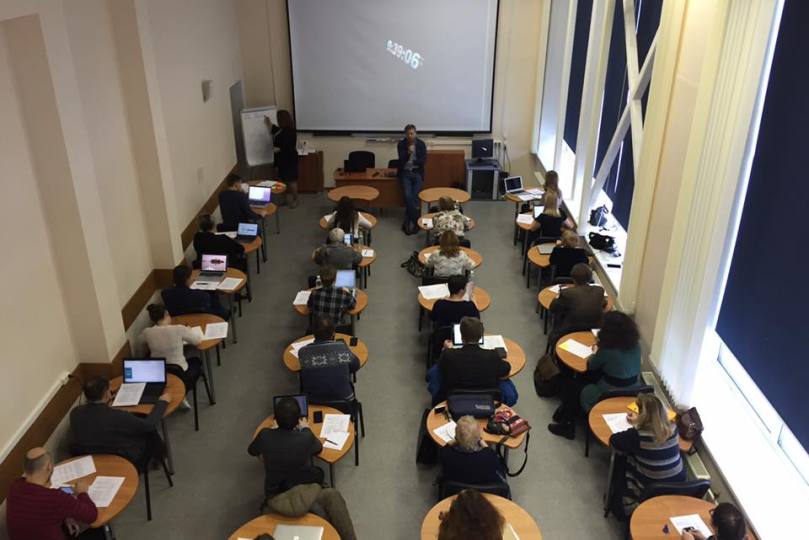 Иллюстрация к новости: 9-11 декабря 2016 г. на базе учебного центра «Вороново» прошел экспертный семинар для разработчиков образовательных стандартов НИУ ВШЭ уровня магистратуры