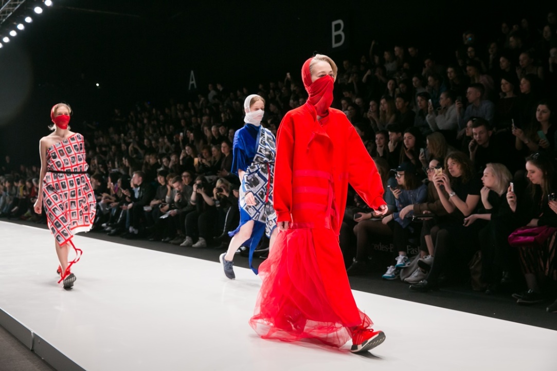 Illustration for news: HSE Art and Design School Presented its Collection at Mercedes−Benz Fashion Week for Third Time