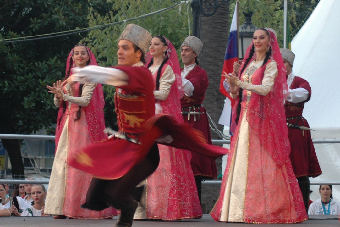 Иллюстрация к новости: Почему на Северном Кавказе сохраняется особая модель брака