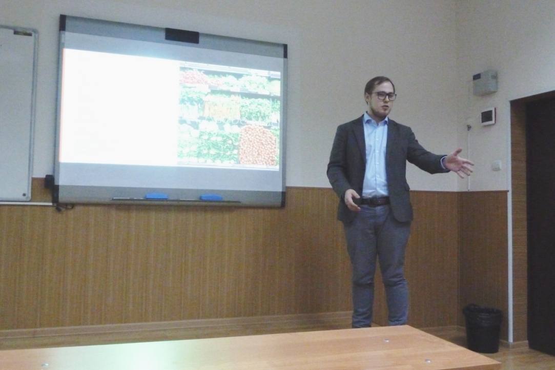 Illustration for news: School of Logistics held the guest lecture of specialists of the Generix Group company