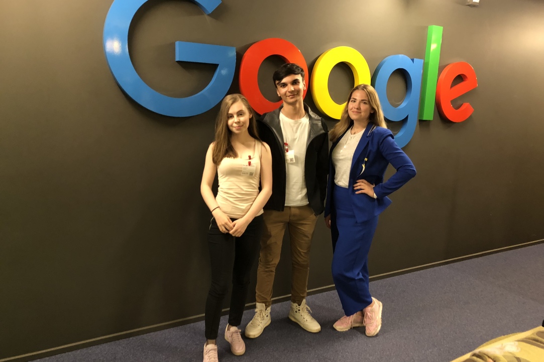 Иллюстрация к новости: Студенты программы посетили российское представительство компании Google