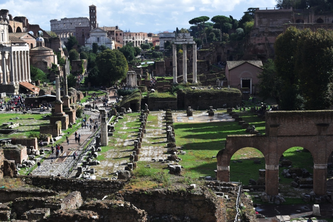Иллюстрация к новости: Римские "каникулы": как студенты ОП "История искусств" в Вечный город на практику ездили