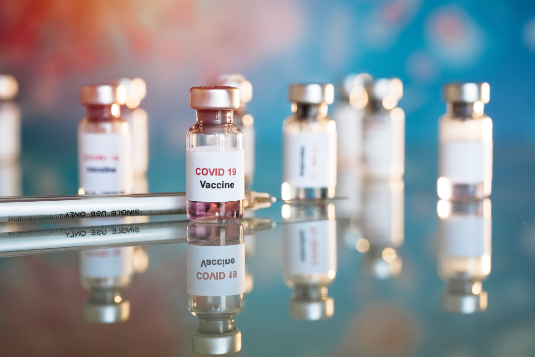 Вакцина не поможет: по данным опроса Вышки часть россиян не станет делать прививку от коронавируса