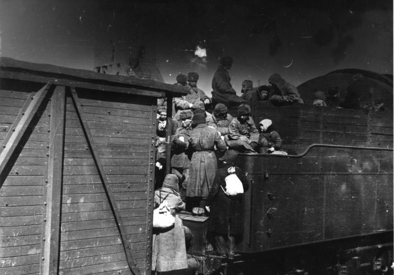 Иллюстрация к новости: Профессор Олег Будницкий рассказал о железных дорогах в годы Великой Отечественной войны