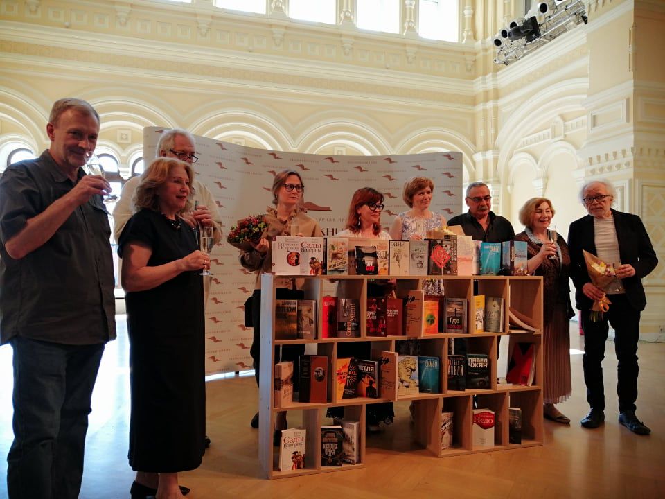 Иллюстрация к новости: Майя Кучерская и Марина Степнова вошли в короткий список Национальной литературной премии «Большая книга»