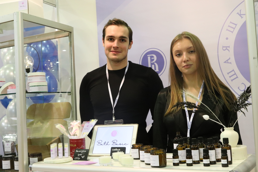 HSE University Students Present Their Start-Ups at Expocentre
