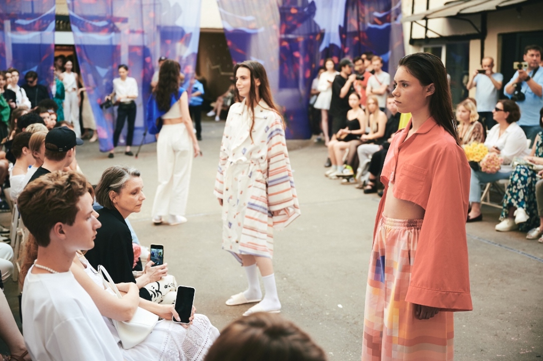 Illustration for news: HSE Art and Design School Graduates Put On Fashion Show