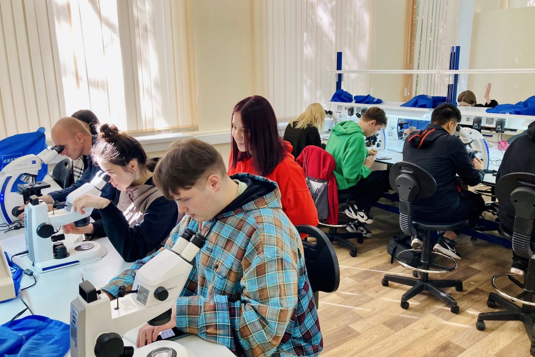 Illustration for news: On September 10th, 2022, Students from the Cognitive Neurobiology Bachelor's Program Had Their First Practical Workshop on the Zoology of Invertebrates