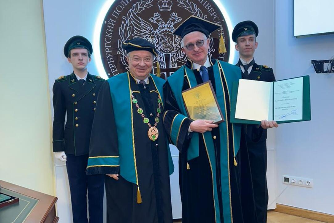 Иллюстрация к новости: Президент НИУ ВШЭ Александр Шохин стал почетным доктором Санкт-Петербургского политехнического университета