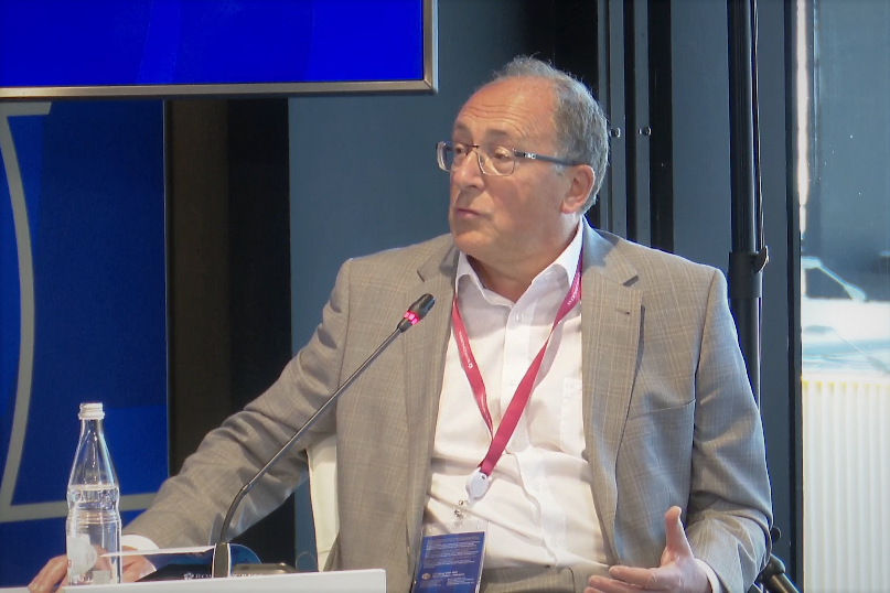 Иллюстрация к новости: Лев Якобсон: «Драйвером развития некоммерческого сектора является прежде всего желание граждан быть полезными своим соотечественникам и своей стране»