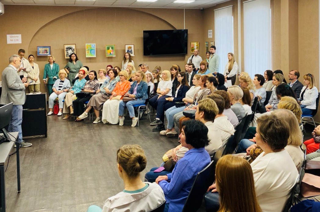 «Читающая школа»: конференция в память о Льве Любимове прошла в НИУ ВШЭ в Нижнем Новгороде