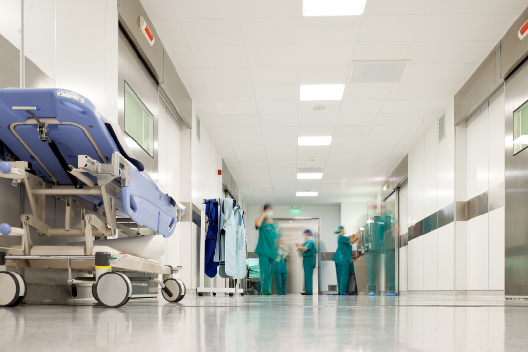 Фактчекинг: Российские больницы начнут отказывать в лечении по ОМС?