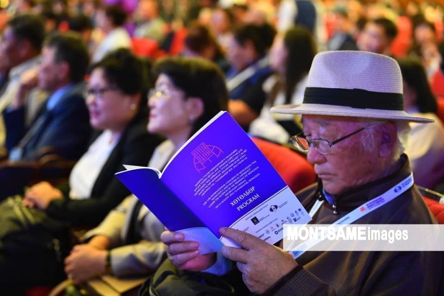 Иллюстрация к новости: Преподаватели и студенты ИКВИА приняли участие в XII Международном конгрессе монголоведов