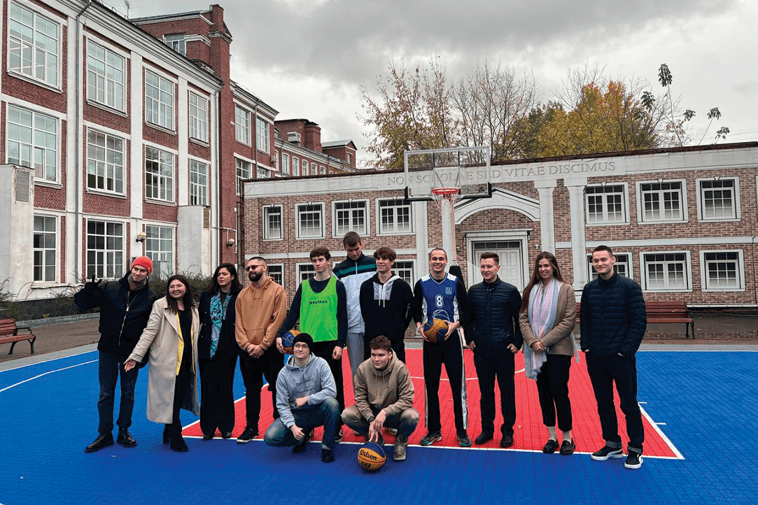 Иллюстрация к новости: Первая в НИУ ВШЭ площадка для баскетбола 3х3 открылась в кампусе ВШБ на Шаболовке
