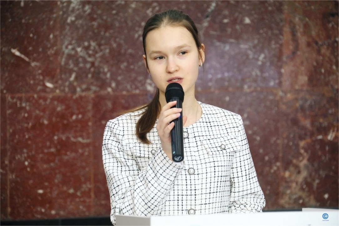 Иллюстрация к новости: Студентка ШИЯ Валеева Юлия одержала победу на XXVIII Международной научно-практической конференции «Языкознание для всех»