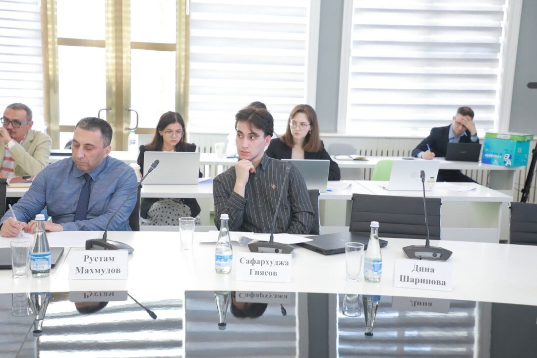 Иллюстрация к новости: Студент ОП "История" выступил на конференции в Ташкенте