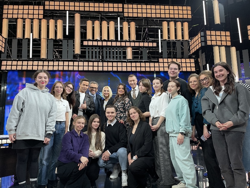 Иллюстрация к новости: Итогом обучения в мастерской Вадима Такменёва стала работа студентов Института медиа в прямом эфире