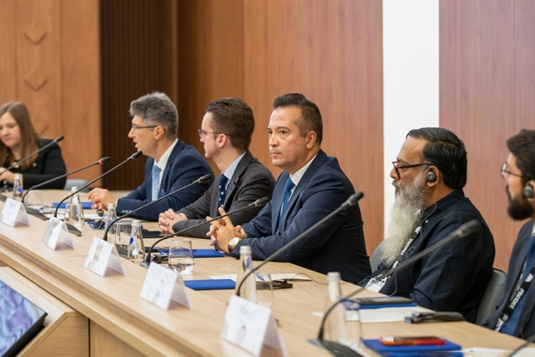 «Будущее не угадывают — его создают»: эксперты ВШЭ — о трендах и сценариях XXI века