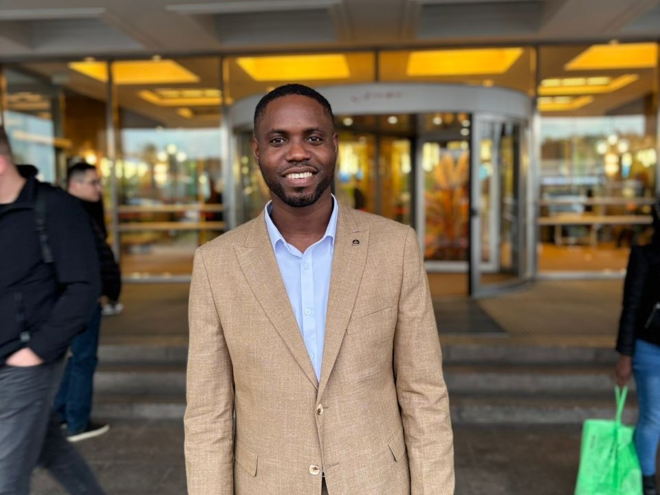 Иллюстрация к новости: Публикая научной статьи выпускником программы "Население и развитие"