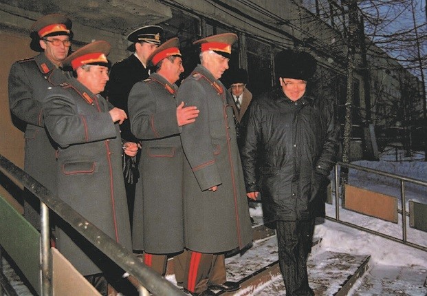 Командировка на объект (Андрей Кокошин справа). Зима 1992 г.