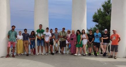 Self-organisation and a Comprehensive Research Approach: HSE University Geography Students Complete Field Work
